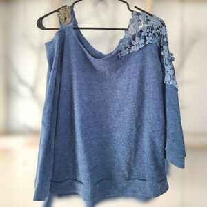 Asymmetric Blue Lace Shoulder Top – Cold Shoulder with Jewel Brooch Detail - M